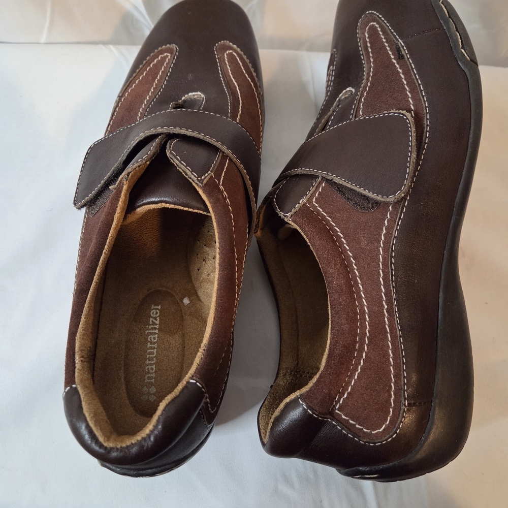 Naturalizer Women's Strap Closure Brown Casual Loafers Size 9M